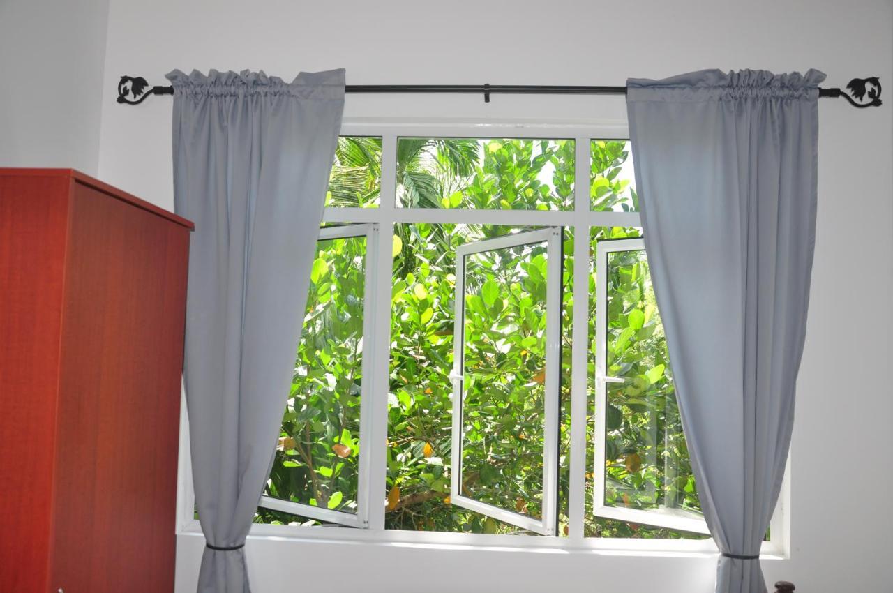 ベントータ Jungle Fence Bed & Breakfast エクステリア 写真